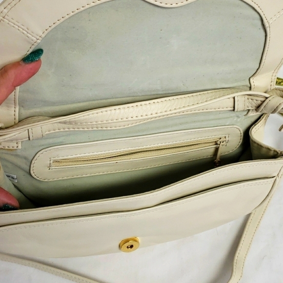 BRIO Leather Half Moon Cresent Shoulder Bag or Clutch Removable Strap Ivory VGUC - Picture 9 of 14